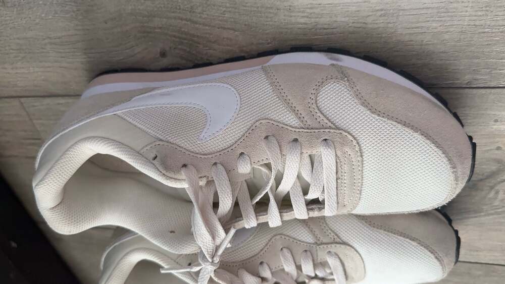 Nike Women's MD Runner 2 Phantom/White/Light Cream Sneakers 749869-011 - Picture 3 of 7